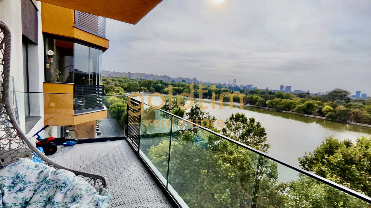 VEDERE SPRE LAC/ZONA LINISTITA/SUPERB/LUMINOS