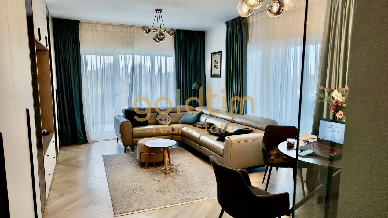 VEDERE SPRE LAC/ZONA LINISTITA/SUPERB/LUMINOS