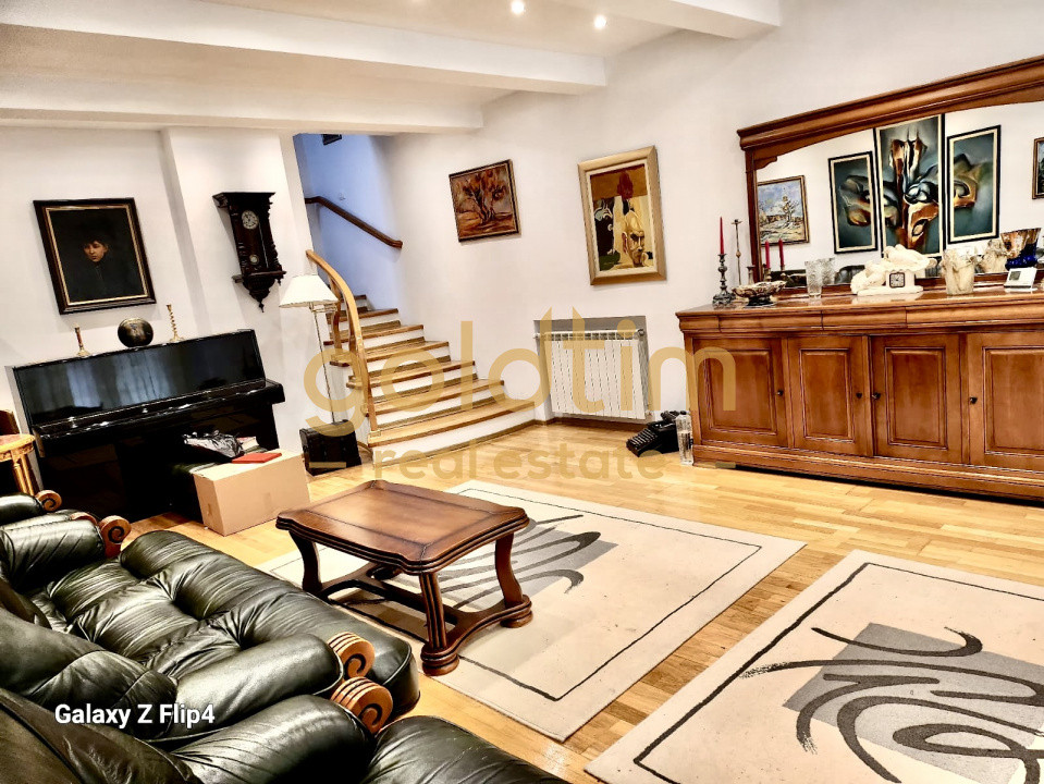 VILA IMPOZANTA P+3 /TEREN 800MP/ VEDERE PANORAMICA ASUPRA ORASULUI/ULTRACENTRAL