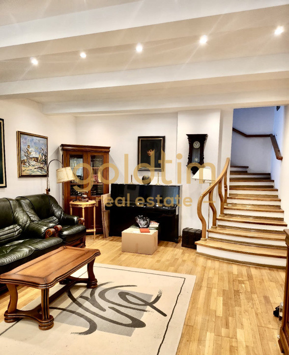 VILA IMPOZANTA P+3 /TEREN 800MP/ VEDERE PANORAMICA ASUPRA ORASULUI/ULTRACENTRAL