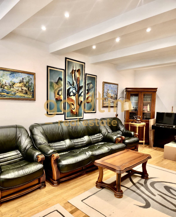 VILA IMPOZANTA P+3 /TEREN 800MP/ VEDERE PANORAMICA ASUPRA ORASULUI/ULTRACENTRAL