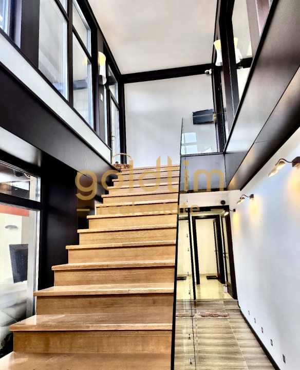 VILA IMPOZANTA P+3 /TEREN 800MP/ VEDERE PANORAMICA ASUPRA ORASULUI/ULTRACENTRAL