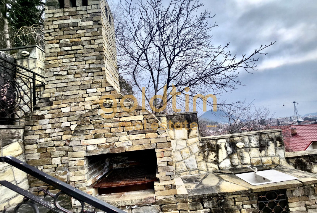 VILA IMPOZANTA P+3 /TEREN 800MP/ VEDERE PANORAMICA ASUPRA ORASULUI/ULTRACENTRAL