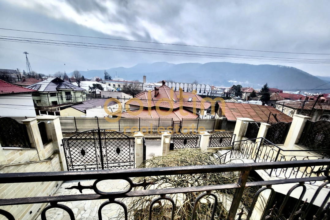 VILA IMPOZANTA P+3 /TEREN 800MP/ VEDERE PANORAMICA ASUPRA ORASULUI/ULTRACENTRAL