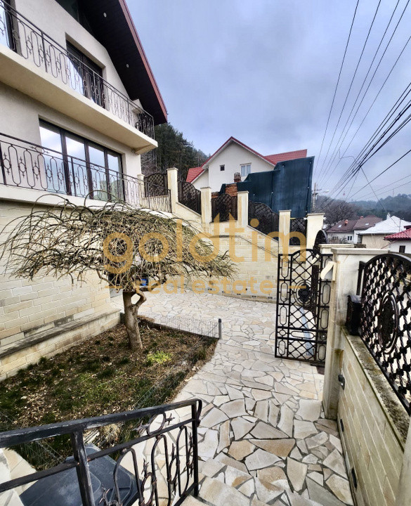 VILA IMPOZANTA P+3 /TEREN 800MP/ VEDERE PANORAMICA ASUPRA ORASULUI/ULTRACENTRAL