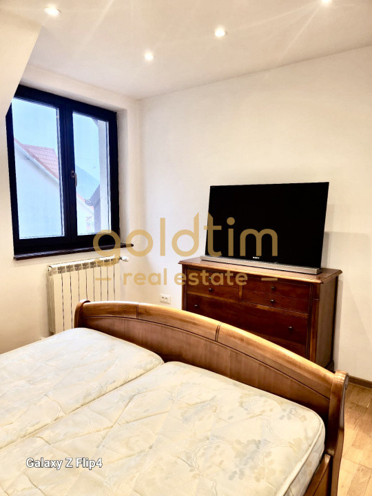 VILA IMPOZANTA P+3 /TEREN 800MP/ VEDERE PANORAMICA ASUPRA ORASULUI/ULTRACENTRAL