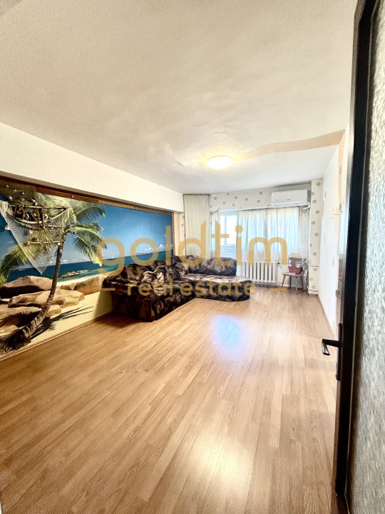 VANZARE APARTAMENT 4 CAMERE 94MP/BALCON/LOC PARCARE/ZONA AUCHAN