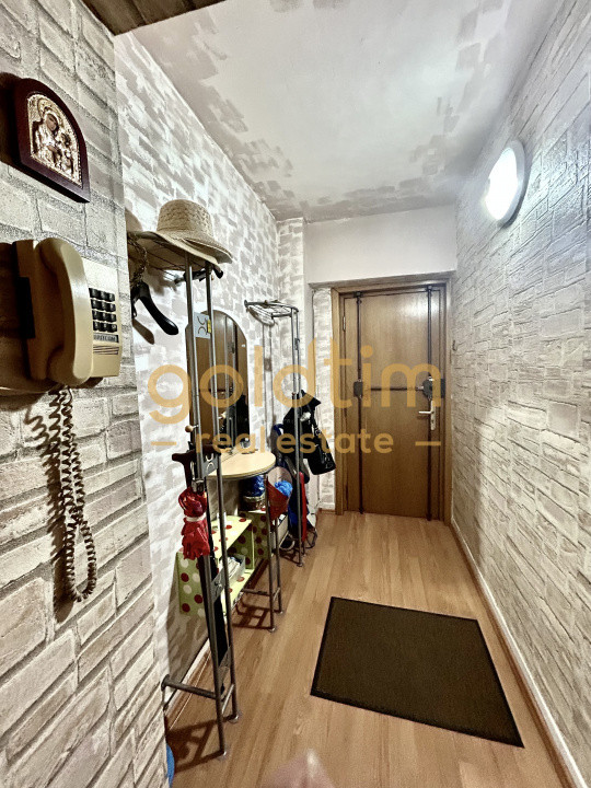 VANZARE APARTAMENT 4 CAMERE 94MP/BALCON/LOC PARCARE/ZONA AUCHAN