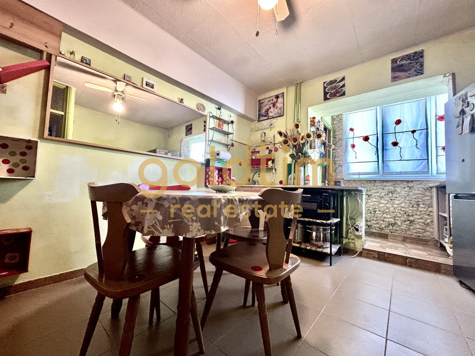 VANZARE APARTAMENT 4 CAMERE 94MP/BALCON/LOC PARCARE/ZONA AUCHAN