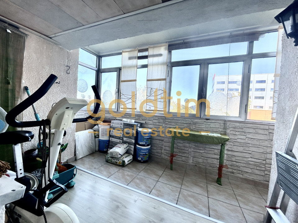 VANZARE APARTAMENT 4 CAMERE 94MP/BALCON/LOC PARCARE/ZONA AUCHAN