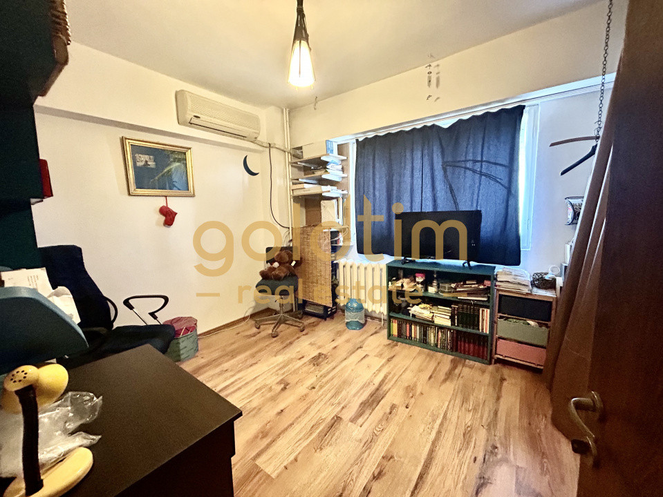 VANZARE APARTAMENT 4 CAMERE 94MP/BALCON/LOC PARCARE/ZONA AUCHAN