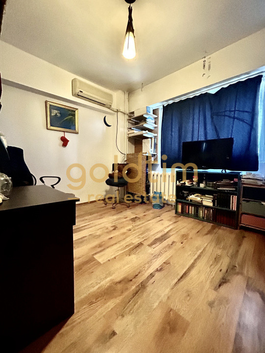 VANZARE APARTAMENT 4 CAMERE 94MP/BALCON/LOC PARCARE/ZONA AUCHAN