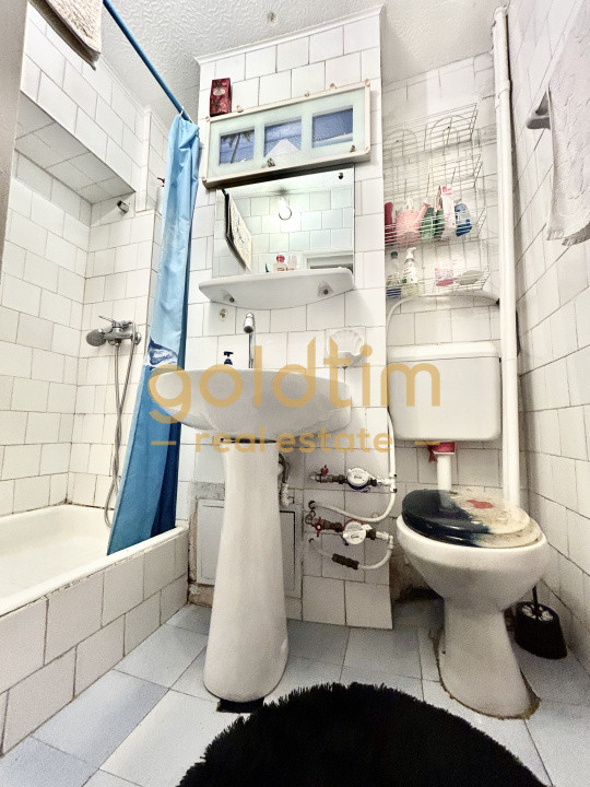 VANZARE APARTAMENT 4 CAMERE 94MP/BALCON/LOC PARCARE/ZONA AUCHAN