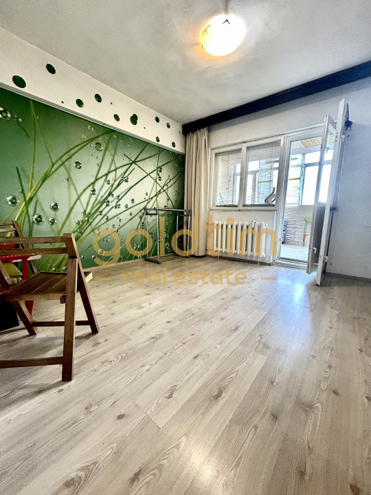 VANZARE APARTAMENT 4 CAMERE 94MP/BALCON/LOC PARCARE/ZONA AUCHAN