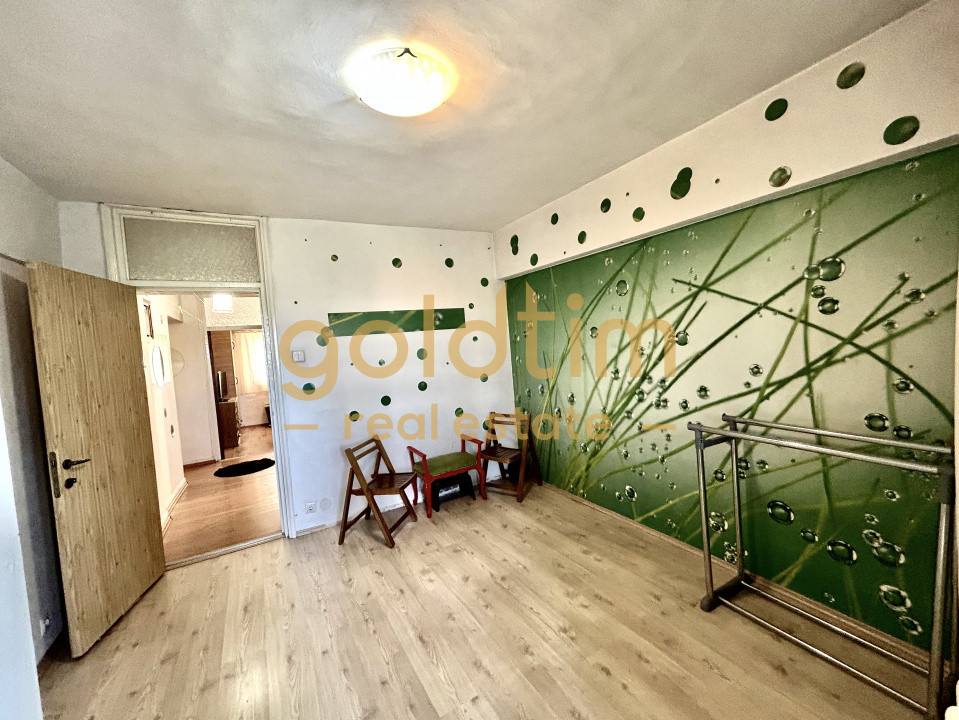 VANZARE APARTAMENT 4 CAMERE 94MP/BALCON/LOC PARCARE/ZONA AUCHAN