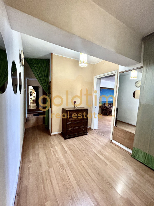 VANZARE APARTAMENT 4 CAMERE 94MP/BALCON/LOC PARCARE/ZONA AUCHAN