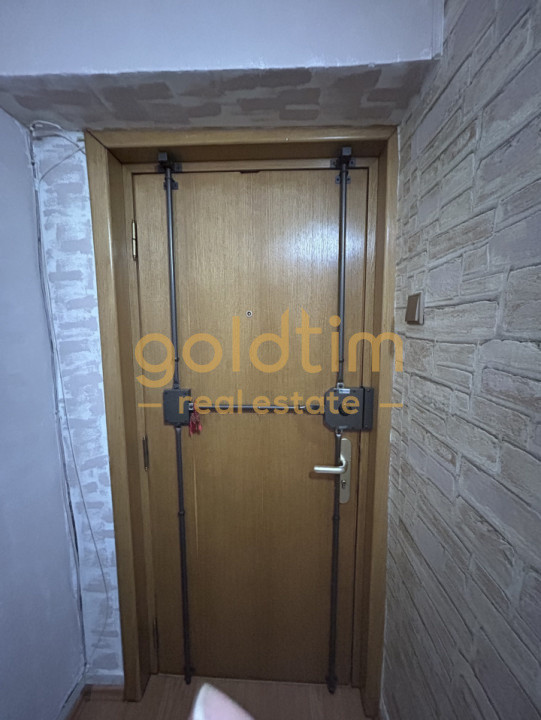 VANZARE APARTAMENT 4 CAMERE 94MP/BALCON/LOC PARCARE/ZONA AUCHAN