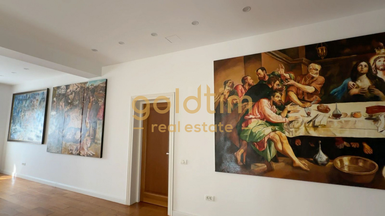 VILA INDIVIDUALA/PIPERA/TEREN 2000mp/GARAJ/SEMINEU/LUXOASA SI LUMINOASA 