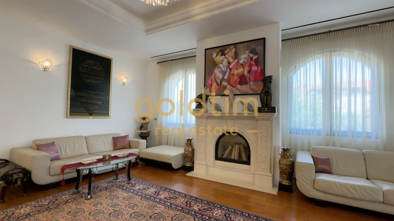 VILA INDIVIDUALA/PIPERA/TEREN 2000mp/GARAJ/SEMINEU/LUXOASA SI LUMINOASA 