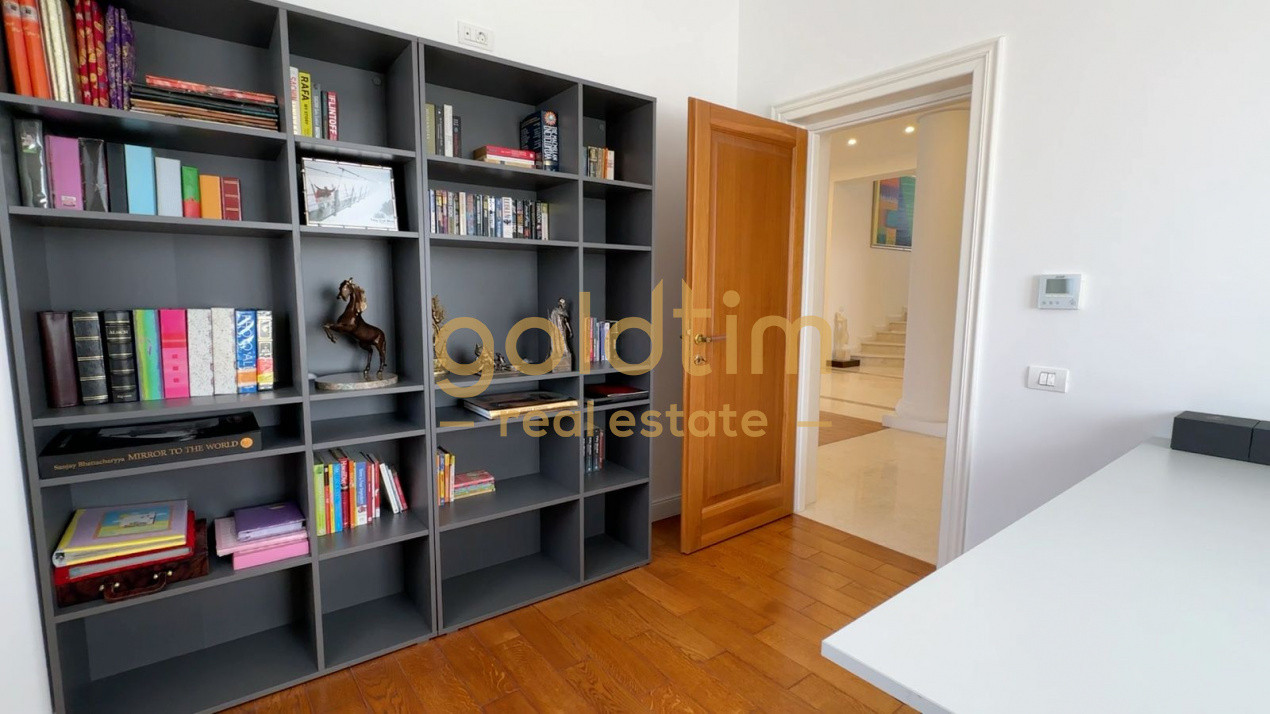 VILA INDIVIDUALA/PIPERA/TEREN 2000mp/GARAJ/SEMINEU/LUXOASA SI LUMINOASA 