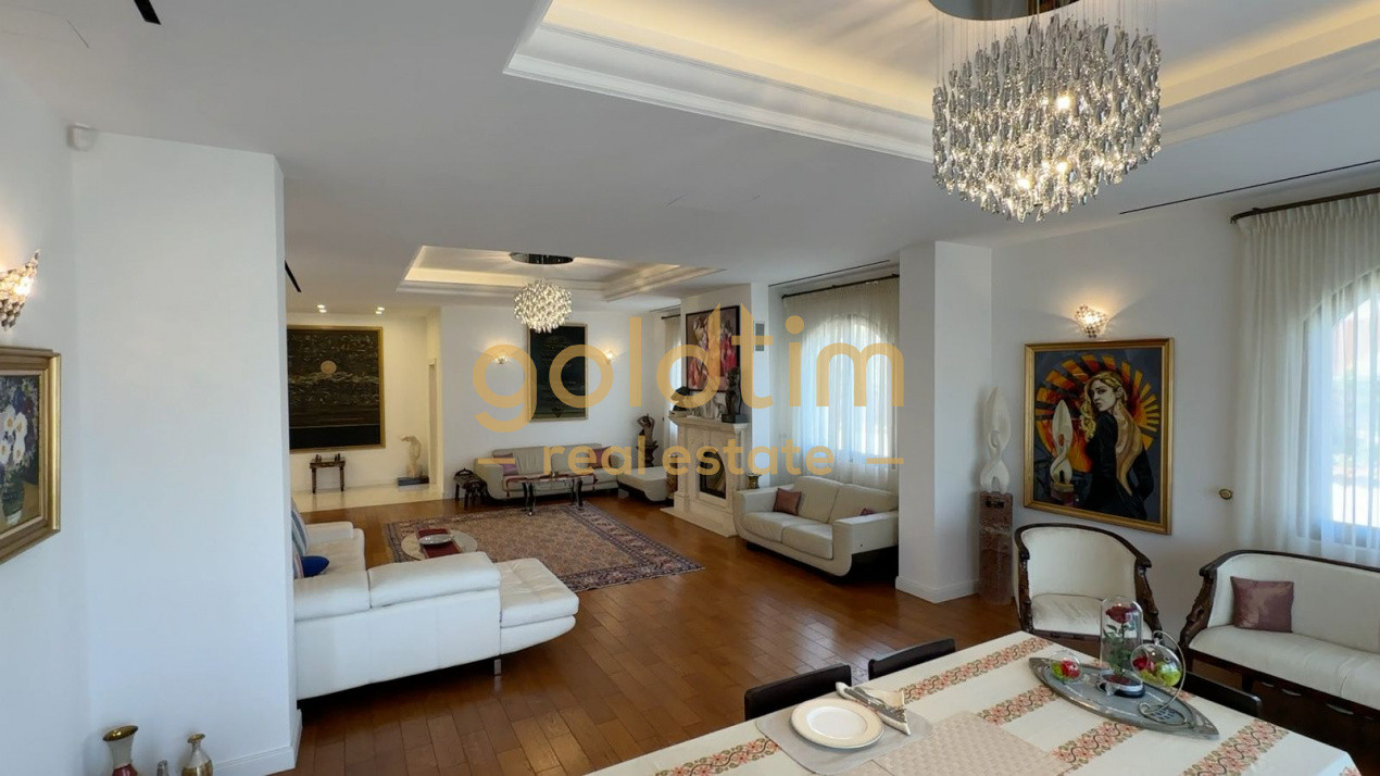 VILA INDIVIDUALA/PIPERA/TEREN 2000mp/GARAJ/SEMINEU/LUXOASA SI LUMINOASA 