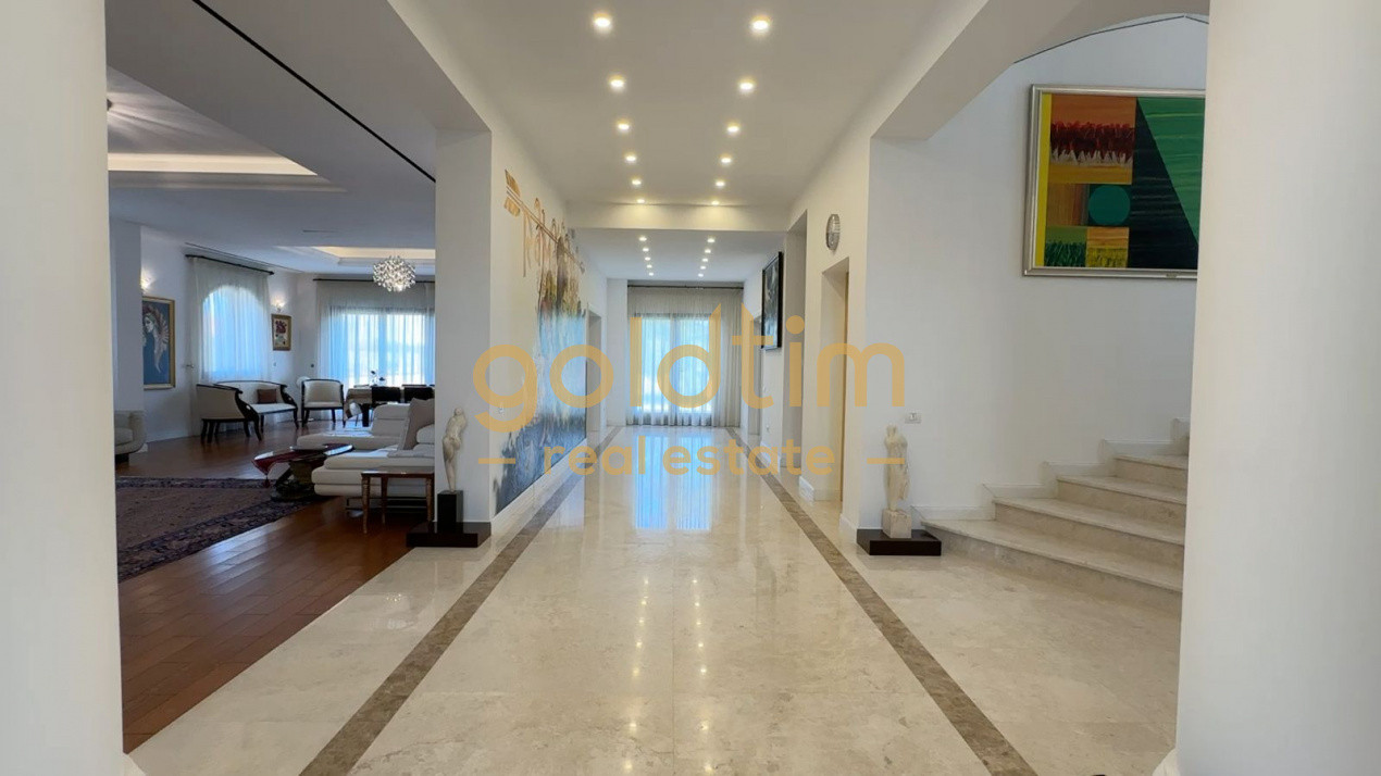 VILA INDIVIDUALA/PIPERA/TEREN 2000mp/GARAJ/SEMINEU/LUXOASA SI LUMINOASA 