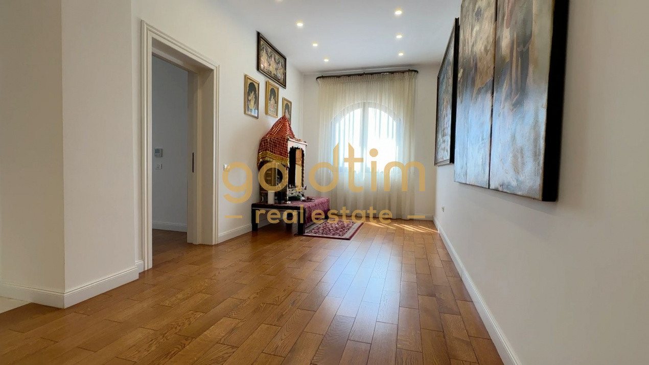 VILA INDIVIDUALA/PIPERA/TEREN 2000mp/GARAJ/SEMINEU/LUXOASA SI LUMINOASA 