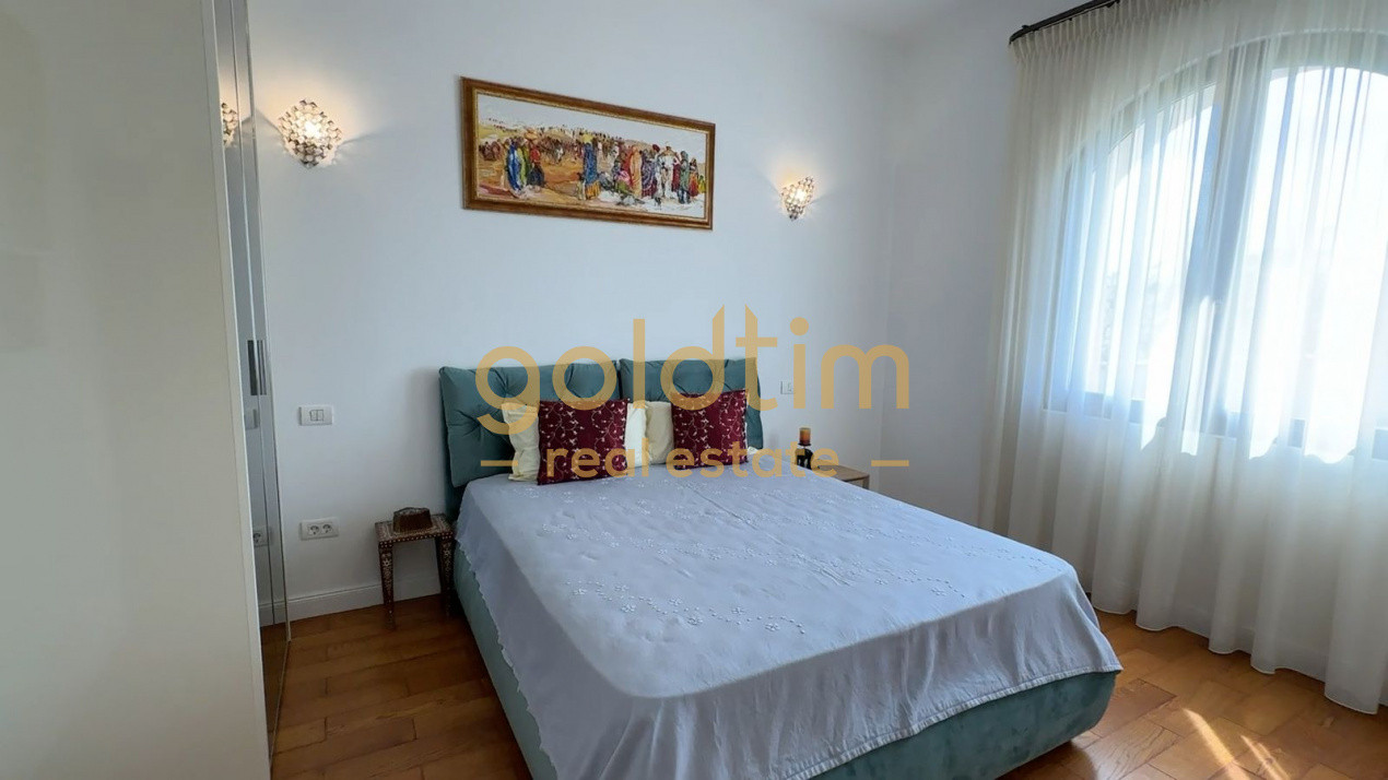 VILA INDIVIDUALA/PIPERA/TEREN 2000mp/GARAJ/SEMINEU/LUXOASA SI LUMINOASA 