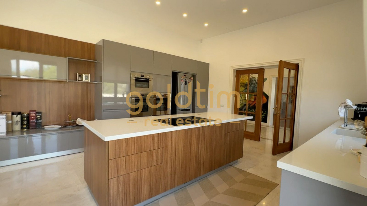 VILA INDIVIDUALA/PIPERA/TEREN 2000mp/GARAJ/SEMINEU/LUXOASA SI LUMINOASA 