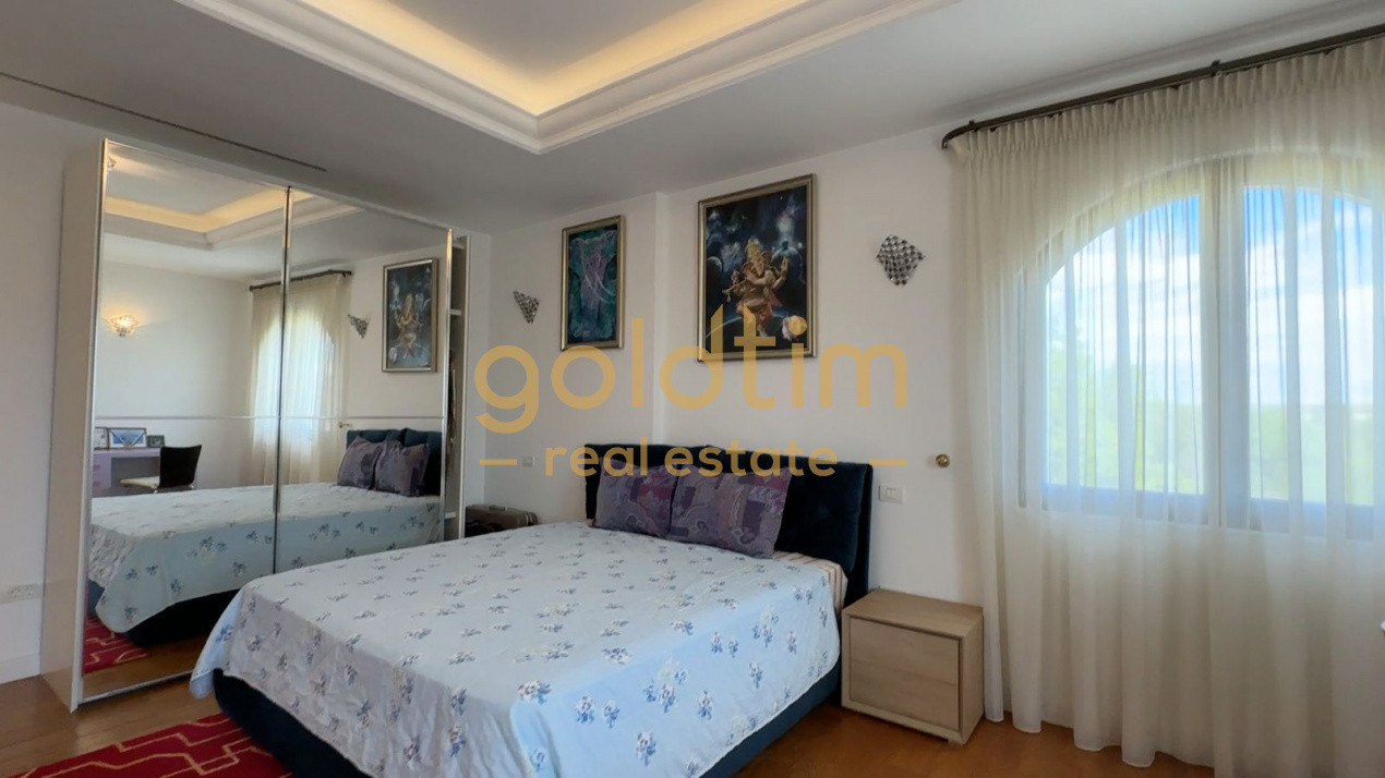 VILA INDIVIDUALA/PIPERA/TEREN 2000mp/GARAJ/SEMINEU/LUXOASA SI LUMINOASA 