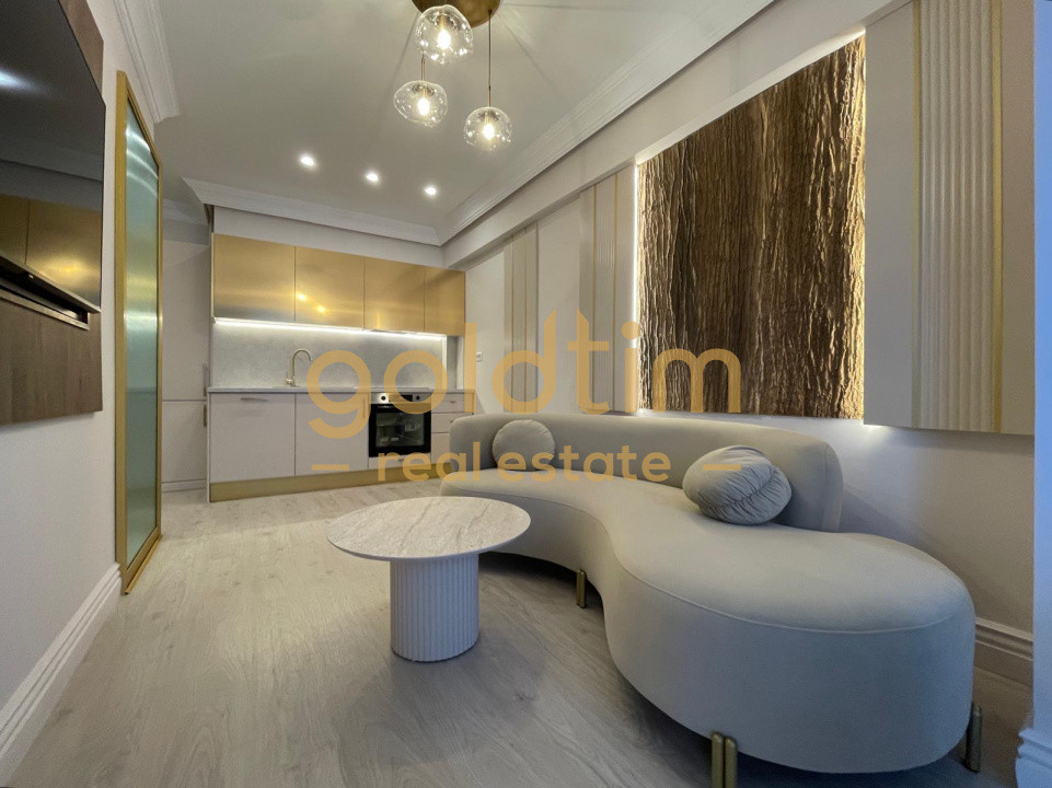 STUDIO SUPERB/DESIGN UNIC/PIPERA OMV/MOBILAT SI UTILAT