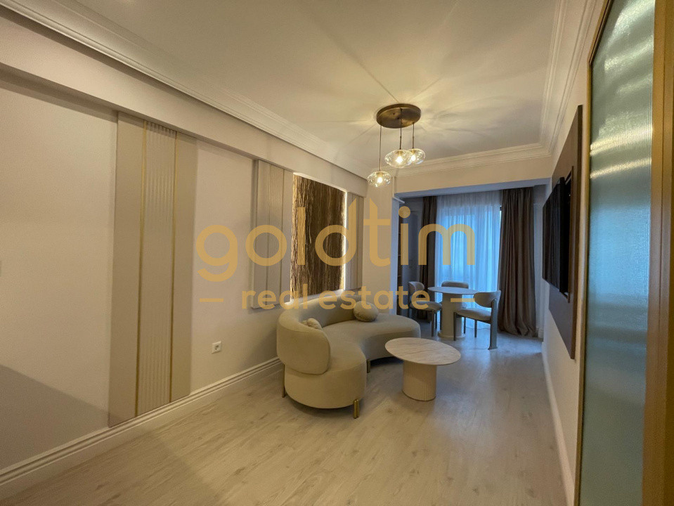 STUDIO SUPERB/DESIGN UNIC/PIPERA OMV/MOBILAT SI UTILAT