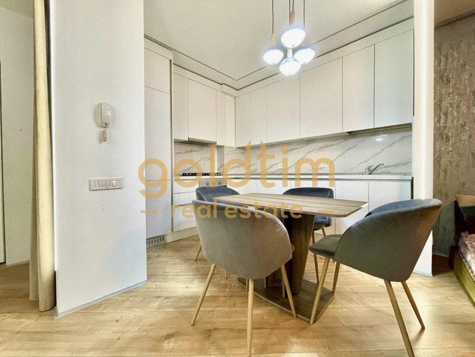 NOU/ ANSAMBLU SECURIZAT/ PARCARE SUPRATERANA