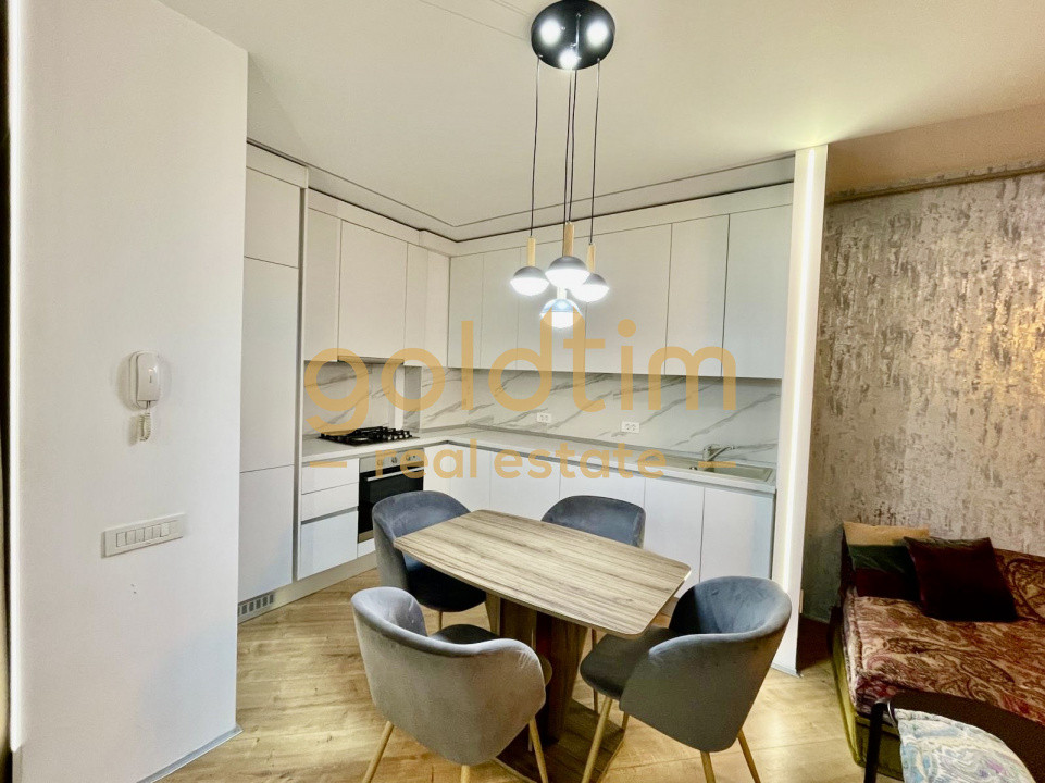 NOU/ ANSAMBLU SECURIZAT/ PARCARE SUPRATERANA