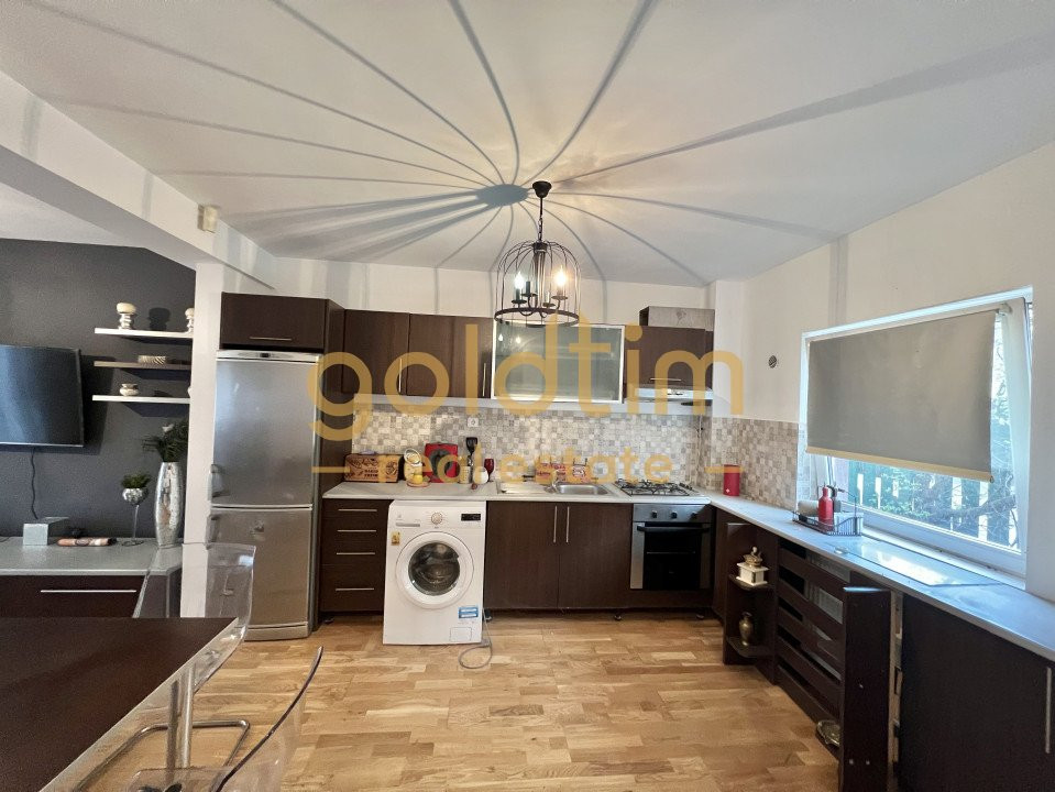 VILĂ CU GRĂDINĂ/MOBILATĂ ȘI UTILATĂ/COMPLEX