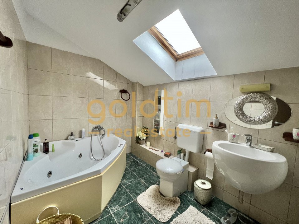 VILĂ CU GRĂDINĂ/MOBILATĂ ȘI UTILATĂ/COMPLEX