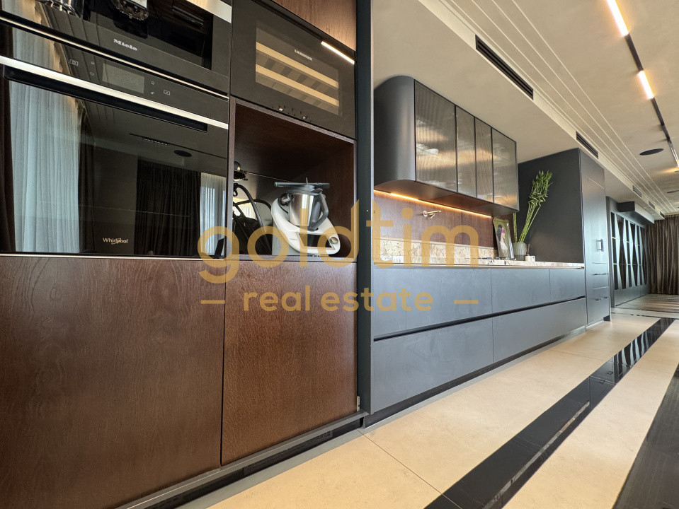 SUPERB/ PENTHOUSE MOBILAT SI UTILAT/ TERASA 70 mp