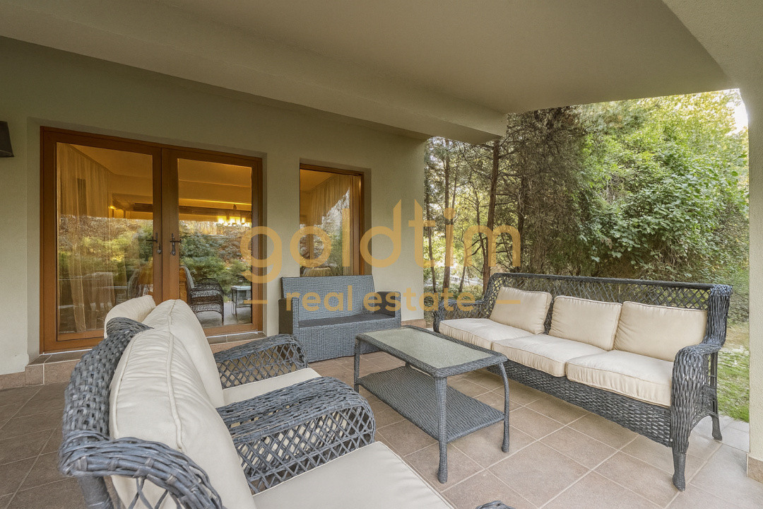 SUPERB/GRADINA/VEGETATIE MATURA/VILA INDIVIDUALA/PISCINA EXTERIOARA