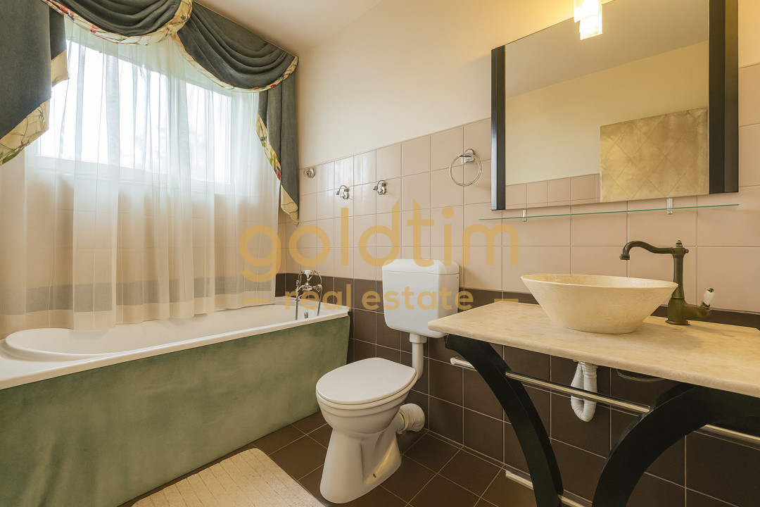 SUPERB/GRADINA/VEGETATIE MATURA/VILA INDIVIDUALA/PISCINA EXTERIOARA