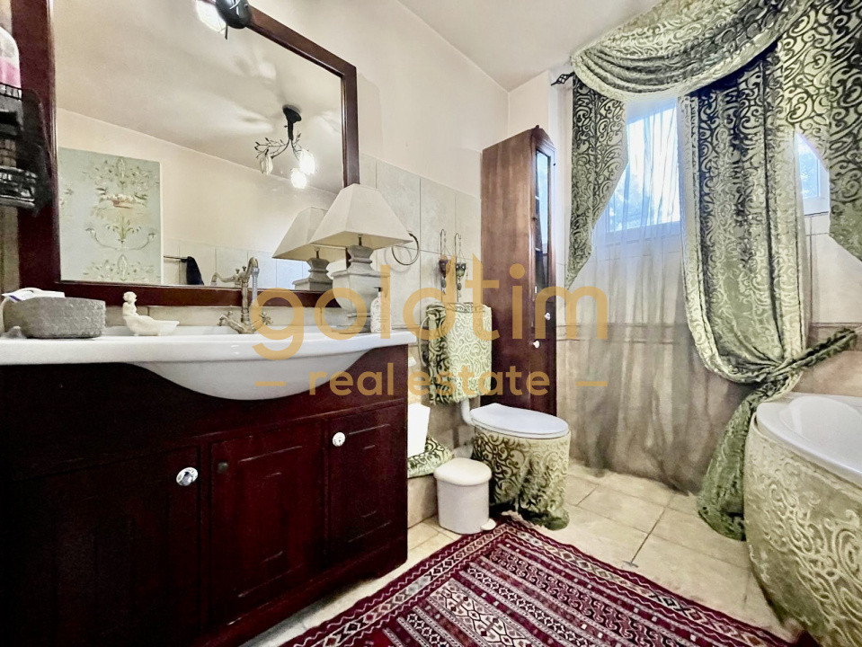 SUPERB/GRADINA/VEGETATIE MATURA/VILA INDIVIDUALA/PISCINA EXTERIOARA