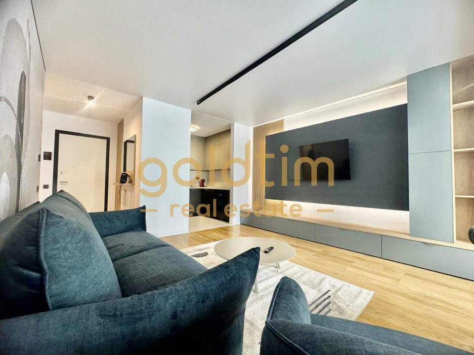 PRIMA INCHIRIERE/TERASA GENEROASA 