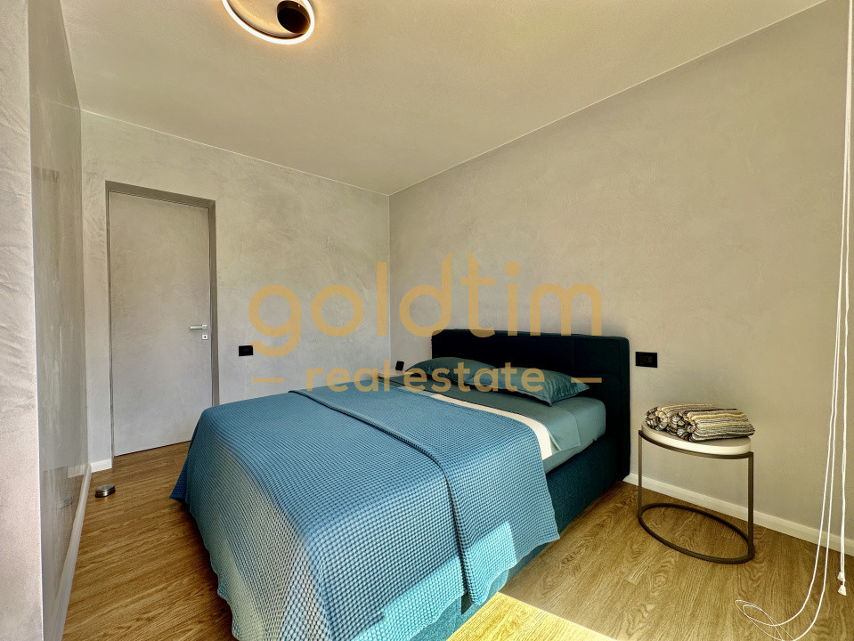 CASA PLUTITOARE/CONSTRUCTIE BETON PLUTITOR/UNICA IN ROMANIA/5 LOCURI DE ACOSTARE