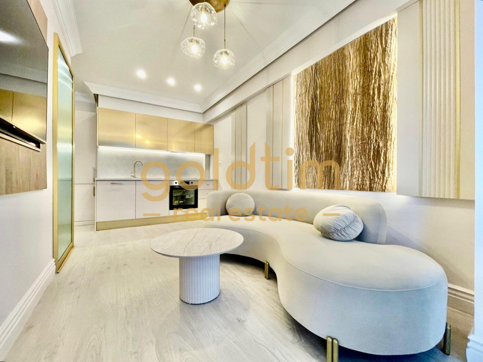 STUDIO SUPERB/DESIGN UNIC/PIPERA OMV/MOBILAT SI UTILAT