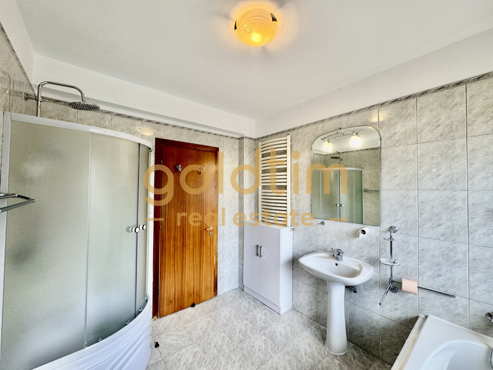 PET FRIENDLY/VILA INDIVIDUALA/TEREN LIBER 710 MP/ GARAJ/ ANSAMBLU SECURIZAT