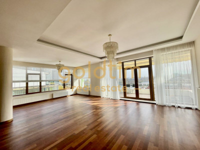 VIEW SUPERB CATRE LAC/2 locuri DE PARCARE/BOXA/LUMINOS SI INTIM