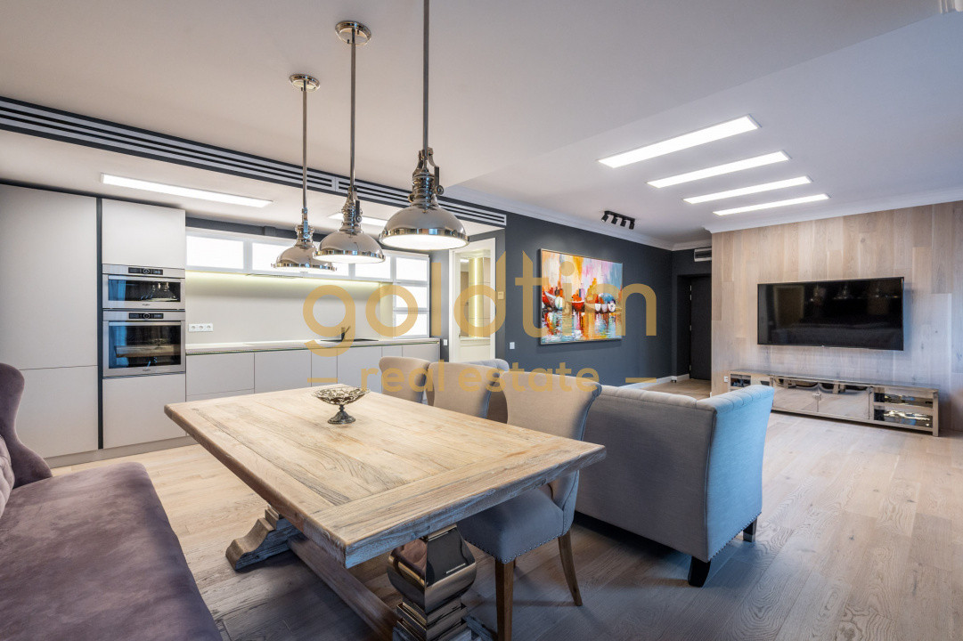 DOROBANTI/ZONA EXCLUSIVISTA/TERASA GENEROASA/LUXOS SI LUMINOS