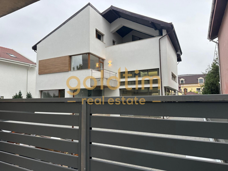 VILA INDIVIDUALA/PIPERA/IANCU NICOLAE/JACUZZI/5 LOCURI DE PARCARE/SALA FITNESS