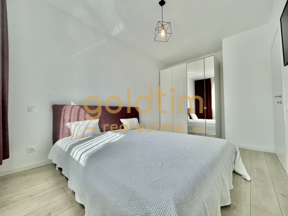 NOU/ PRIVELISTE SUPERBA/ 