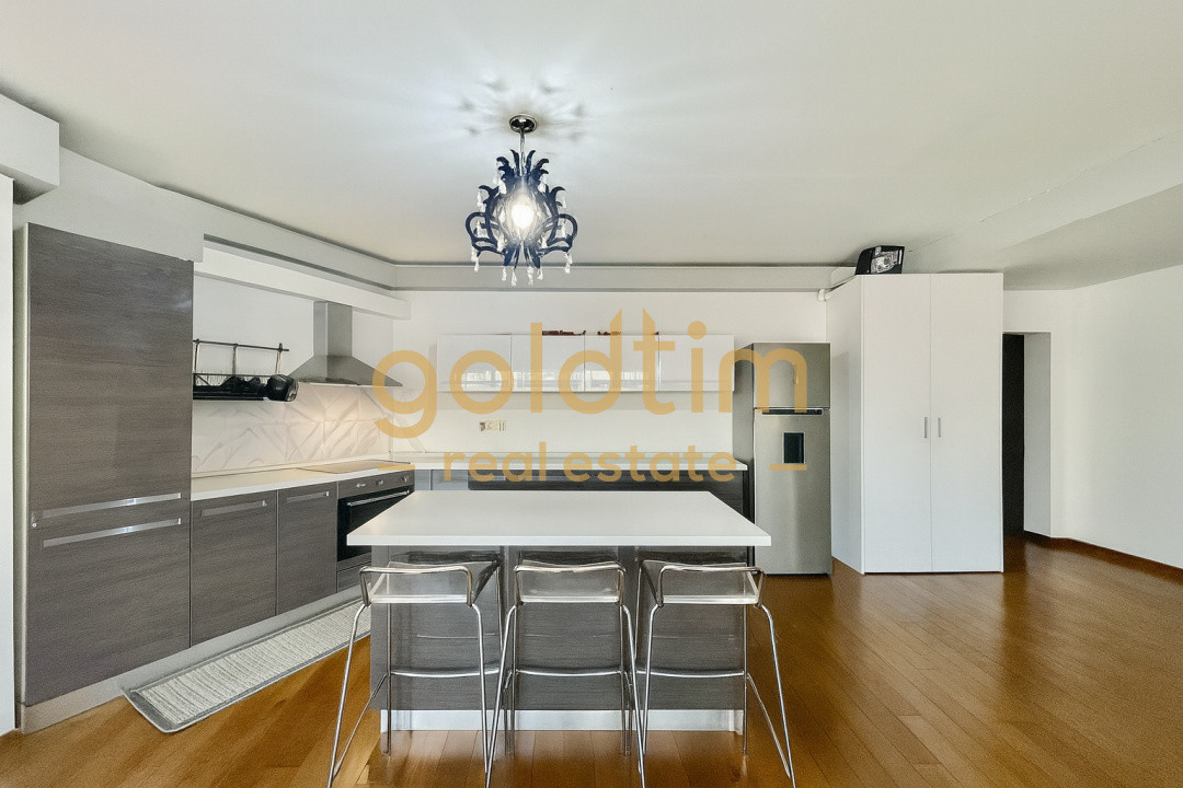 PRIVELISTE UNICA/SUPERB/ TERASA 37 mp/ MOBILAT SI UTILAT