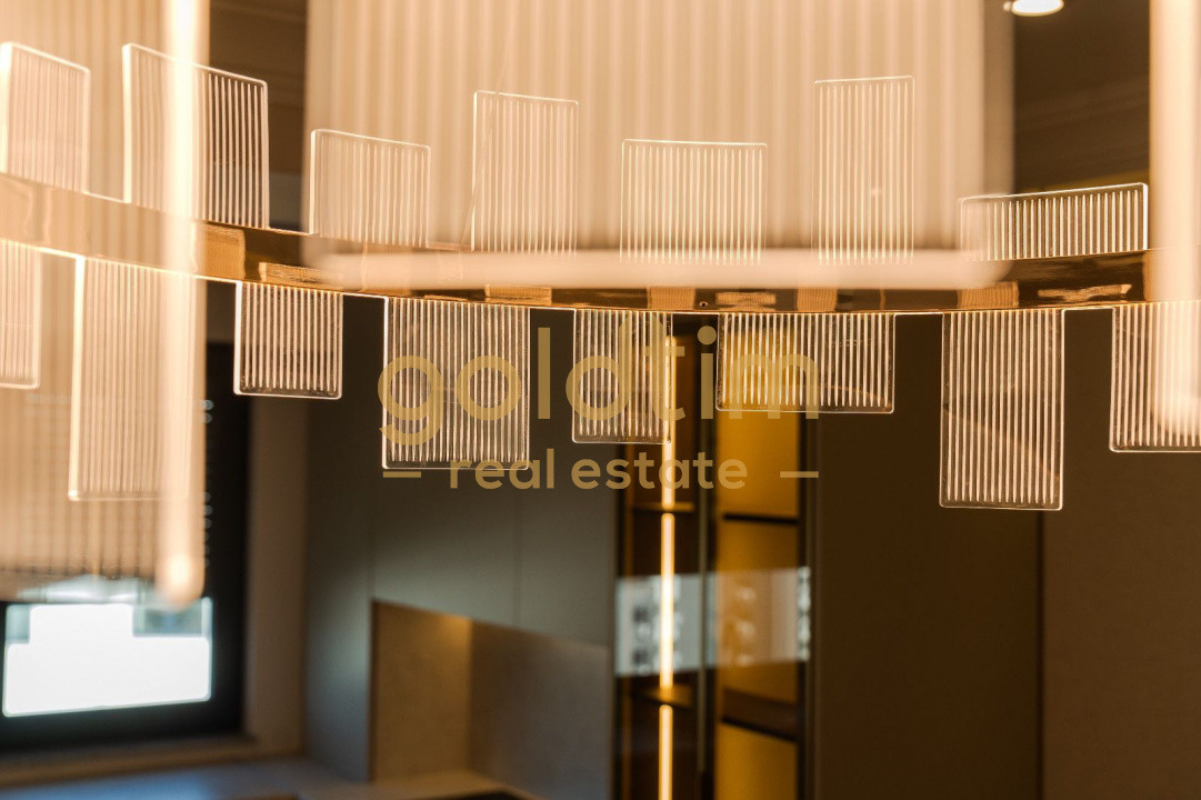 NOU/ SUPERB/ MOBILAT SI UTILAT/ROND OMV